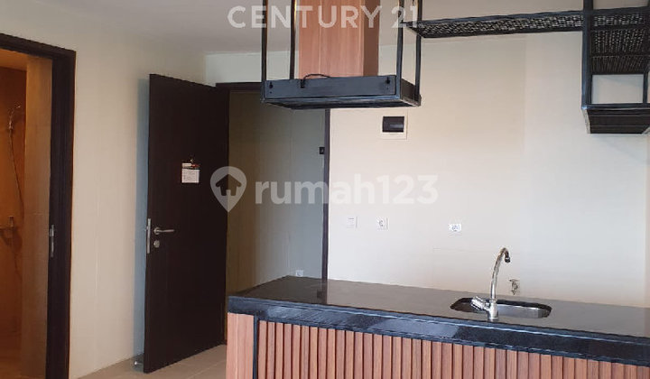 2 BR Apartment 100m2 Area Orange County Lippo Cikarang Bekasi 2