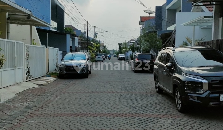 Rumah Minim Renov Nirwana Eksekutif, Dekat Raya Merr 2