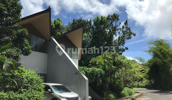 Villa Modern Minimalist For Sale At Sawangan Nusa Dua