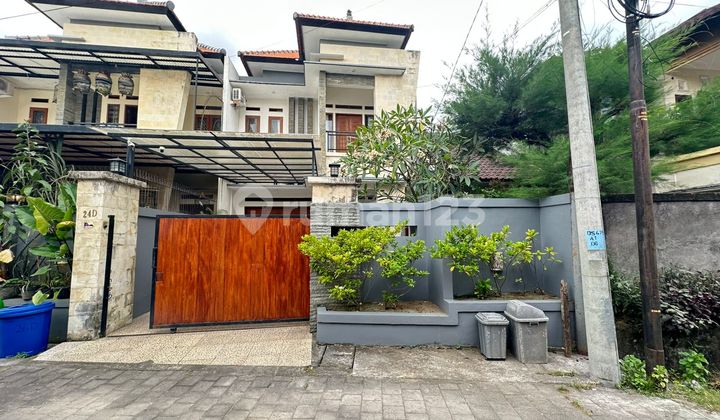 Rumah Semi Villa di Jual di Tukad Balian Renon