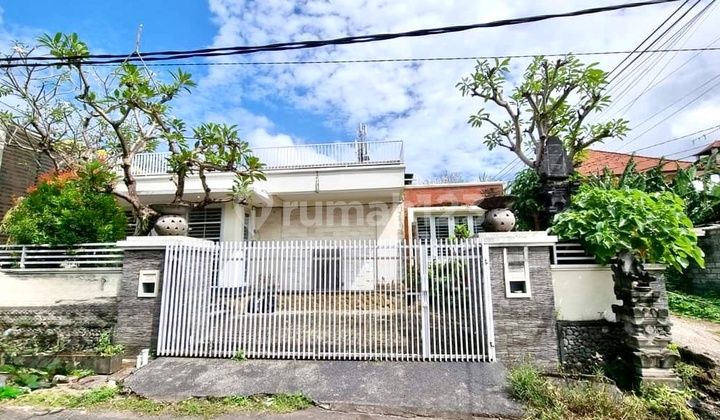 Rumah Besar Mu Jl Gatot Subroto, Denpasar Bali. Ada Rooftop