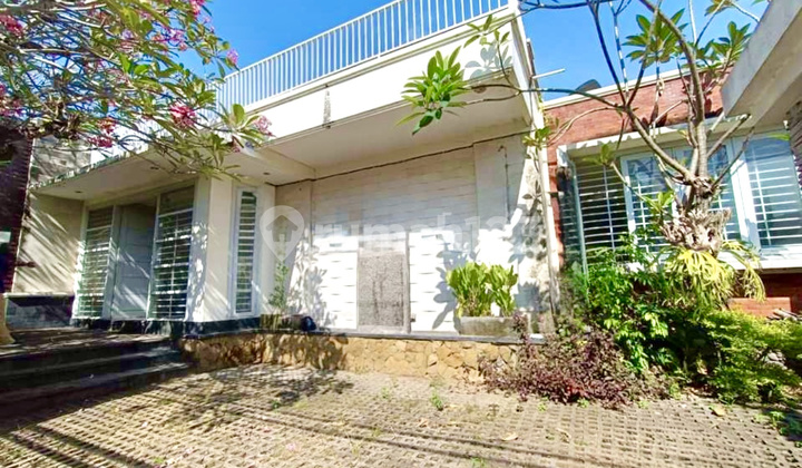 Rumah Murah Jual Cepat Jl Gatot Subroto, Denpasar Bali. Ada Rooftop Rumah Murah Jual Cepat Jl Gatot Subroto, Denpasar Bali. Ada Rooftop