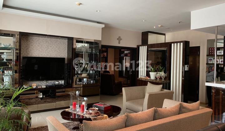 Luxurious Well-Maintained Penthouse Apartment in Gandaria Heights 2