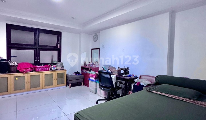 Regina Realty, Dijual Rumah Puri Botanical, Jakarta Barat 2