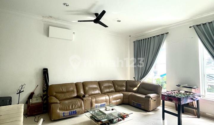 Regina Realty, Disewakan Rumah Pondok Indah Fully Furnished Design Classic Modern Luxury  2