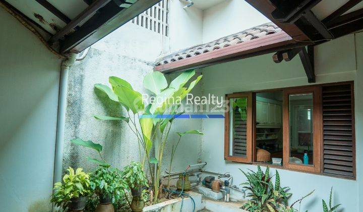 Regina Realty, Dijual Cepat Rumah Modern Tropis di Duren Sawit.  2