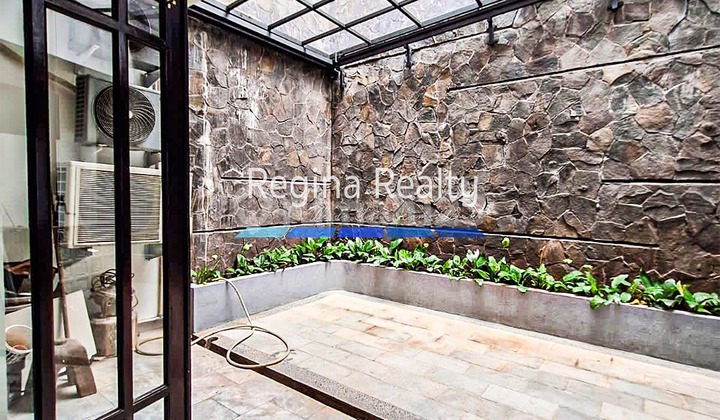 Regina Realty, Disewakan Rumah Siap Huni Fully Furnished, Pondok Indah  2