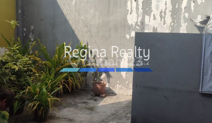 Regina Realty, Shop House for Rent on Ciputat Raya Street, South Jakarta. 2