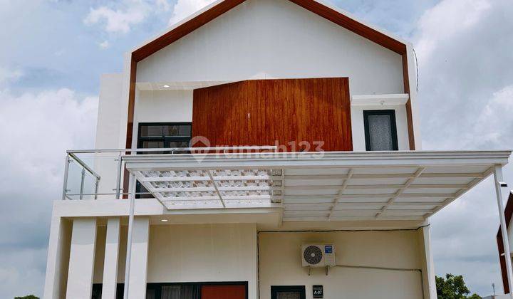 Rumah Modern Super Mewah. Cocok Banget Buat Para Pasangan Muda 1