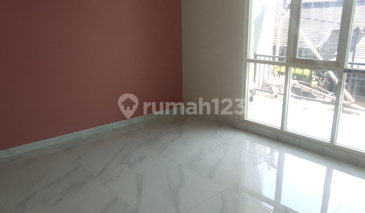 Rumah Siap Huni 2 Lantai di sukaluyu, cikutra