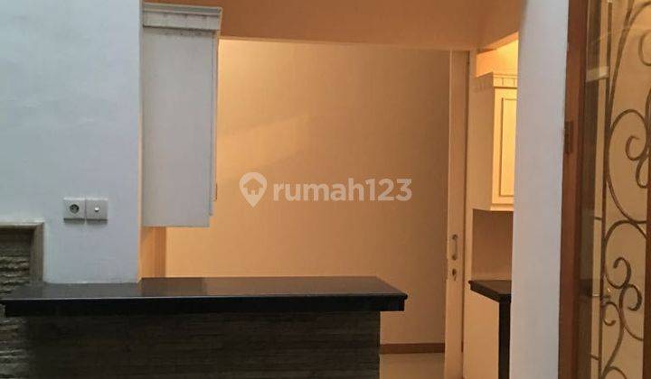 Dijual Rumah Mewah Dalam Komplek Di Kalisari 2