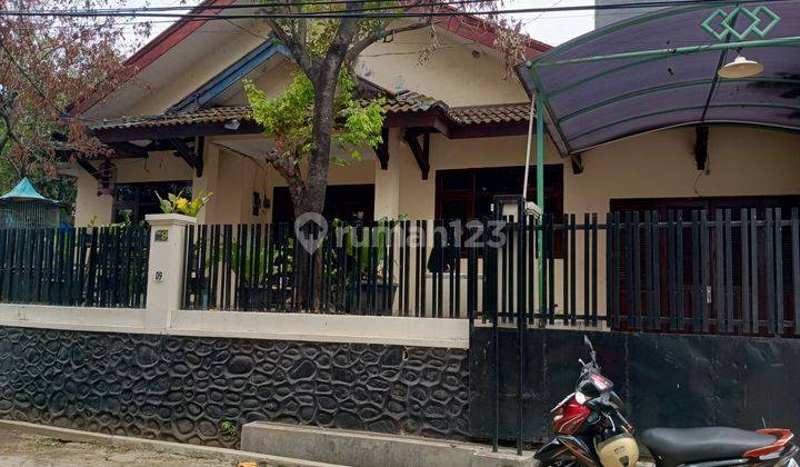 Dijual Rumah Dalam Komplek Dicondet 1