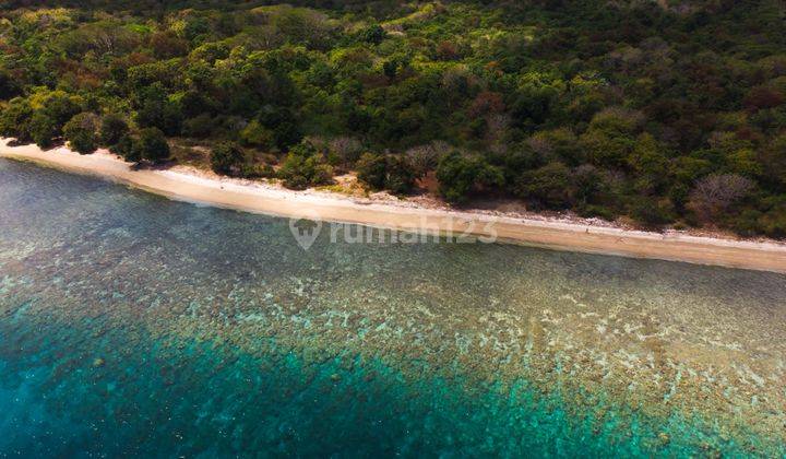 A Beachfront Land For Sale On Moyo Island Gp0228 2