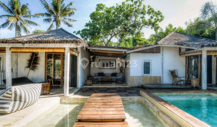 Charming Villa for Sale in Gili Meno GP0220 1