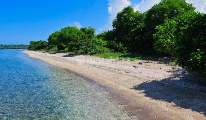 A Beachfront Land For Sale On Moyo Island Gp0228 1