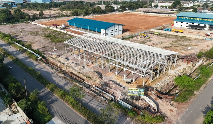 Rama Tanjung Uncang Warehouse, Location Near Industrial Area and Shipyard