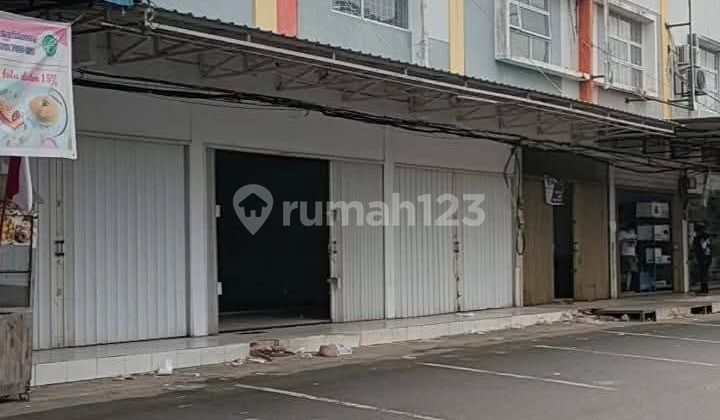 3-Unit Attached Ruko (Shop House) Facing Main Road Location in Botania 3-Unit Attached Ruko (Shop House) Facing Main Road Location in Botania