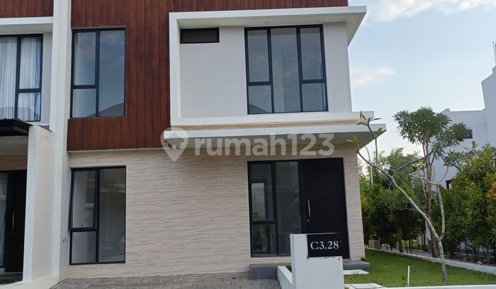 New Hook House Ready to Occupy in Lavish Hill Cluster, Citraland Megah Batam