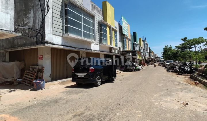 2 Units of Puri Selebriti Terrace Shophouses, Facing Main Road 2