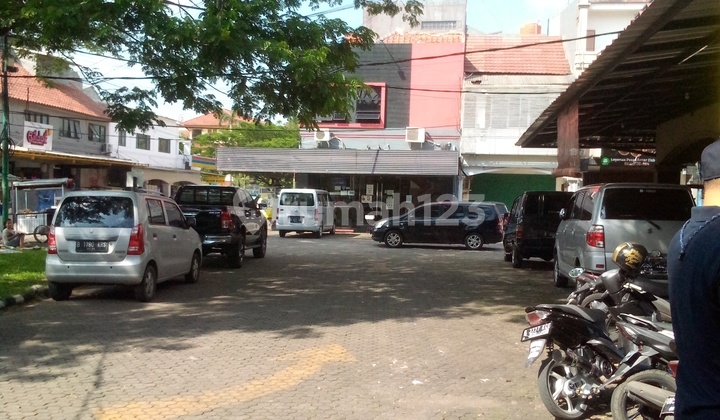 Ruko Niaga Siap Huni Strategis, Di Kemang Pratama 4