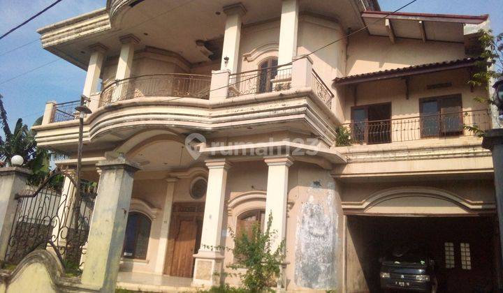 Rumah modern 2 Lantai, di Gang Mawar, Pedurenan, Bekasi 1