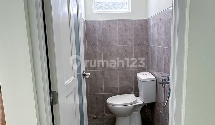 Rumah Modern 2 Lantai Baru SHM di Kepuh, Karangploso, Malang