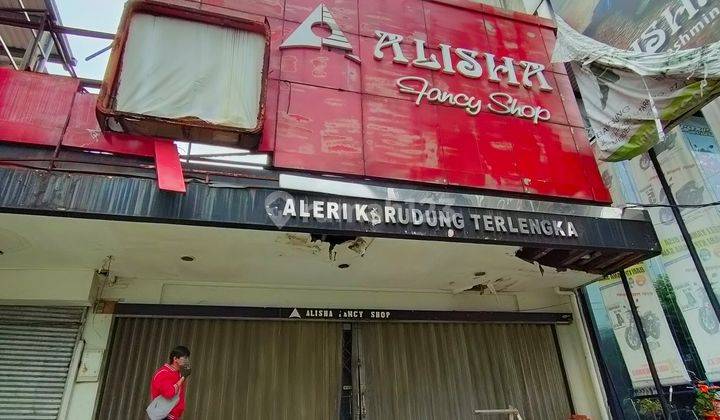 Ruang Usaha Jual di Dekat Bandung Indah Plaza