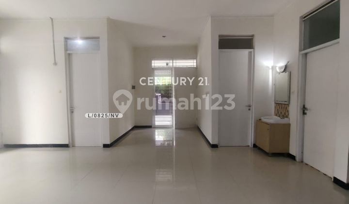 Comfortable House Ready to Occupied Strategic Location in Taman Kopo Indah 3 Bandung Comfortable House Ready to Occupied Strategic Location in Taman Kopo Indah 3 Bandung