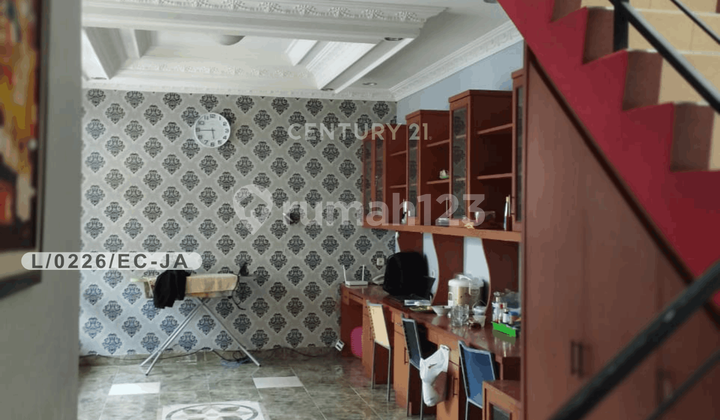 Rumah 2 Lantai Nyaman Siap Huni di Kota Baru Parahyangan Bandung Rumah 2 Lantai Nyaman Siap Huni di Kota Baru Parahyangan Bandung