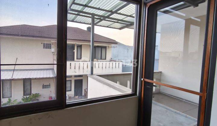 Rumah Tinggal 2 Lantai Di Komplek Taman Lingkar Selatan Dekat Feslink 2