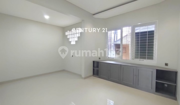 Dijual Rumah Bagus Baru Renov SHM di Taman Holis Indah 1 Bandung 2
