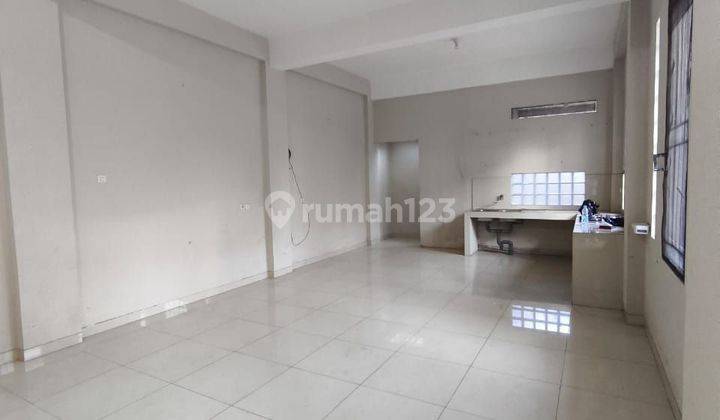 Rumah Tinggal 2 Lantai Di Komplek Taman Lingkar Selatan Dekat Feslink 2