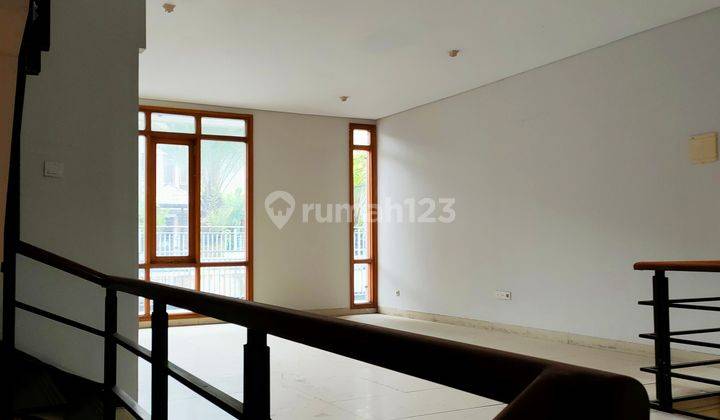 Rumah Town House Mewah 3 Lantai Istana Pasteur Bandung  Dekat Akses Tol Pasteur 2