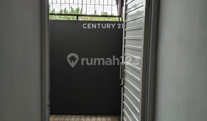 For Rent: 2-Story House, Ready to Occupy, Strategic Location, Holis Regency Bandung. 2