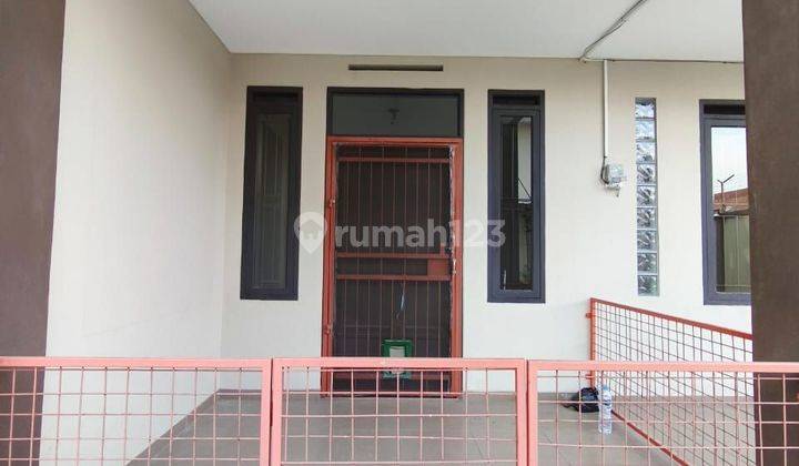 Rumah Tinggal 2 Lantai Di Komplek Taman Lingkar Selatan Dekat Feslink 2