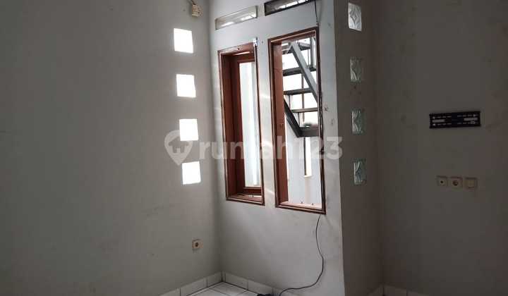 Ruko Can Be Used as Shop Office Warehouse Access Near Pasirkoja Toll, Bandung Ruko at Taman Holis Indah No. 11, Cigondewah Kidul, Bandung Kulon, Bandung City, West Java, Indonesia, 40214, Taman Holis Indah Ruko Can Be Used as Shop Office Warehouse Access Near Pasirkoja Toll, Bandung Ruko at Taman Holis Indah No. 11, Cigondewah Kidul, Bandung Kulon, Bandung City, West Java, Indonesia, 40214, Taman Holis Indah