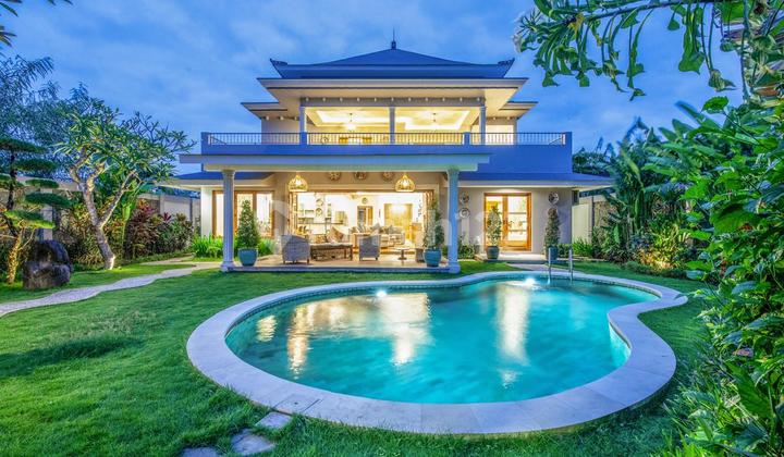 Elegant Seminyak Villa Spacious And Modern Retreat