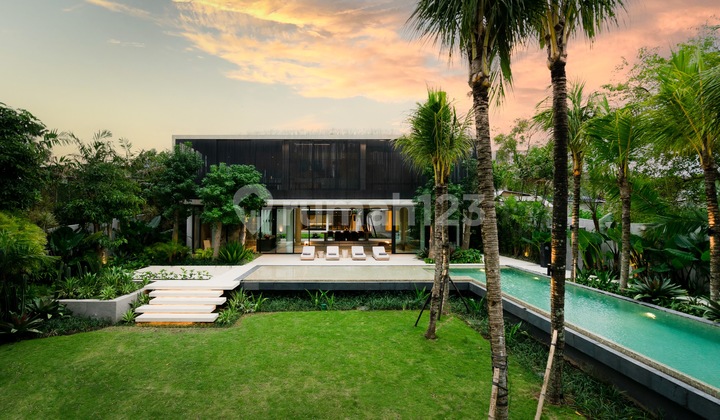 Price Drop!!! One Of A Kind Super Luxury Freehold Villa With Rice Field Views 2