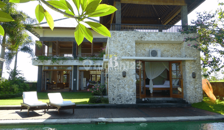 STUNNING FREEHOLD OCEAN VIEW VILLA IN TABANAN 4