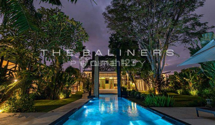 RIVERSIDE ELEGANCE: A CONTEMPORARY GEM NEAR NELAYAN BEACH 1