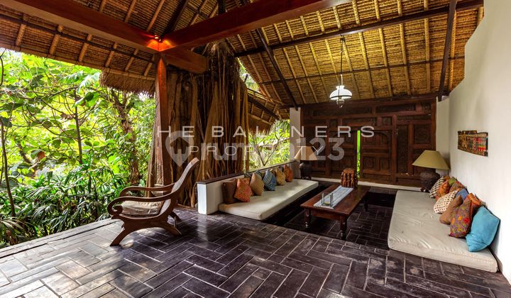 Majestic Riverfront Villa In Kaba Kaba