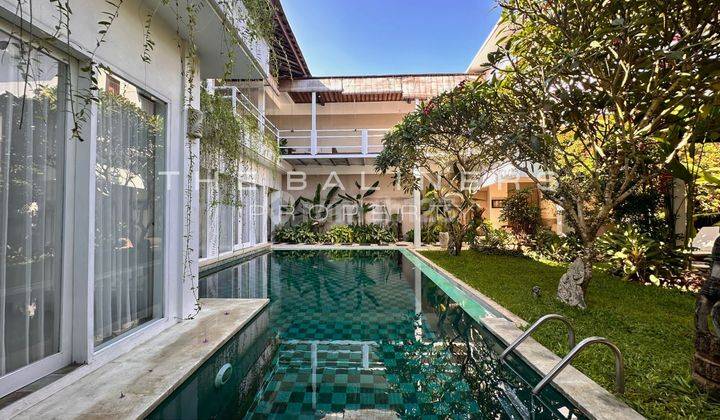 LUXURIOUS SANUR VILLA CLOSE TO THE BEACH 1