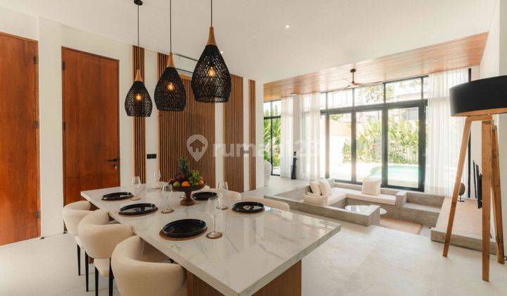 Modern 3 bedroom Villa With Dual Swimming Pools In Canggu 2