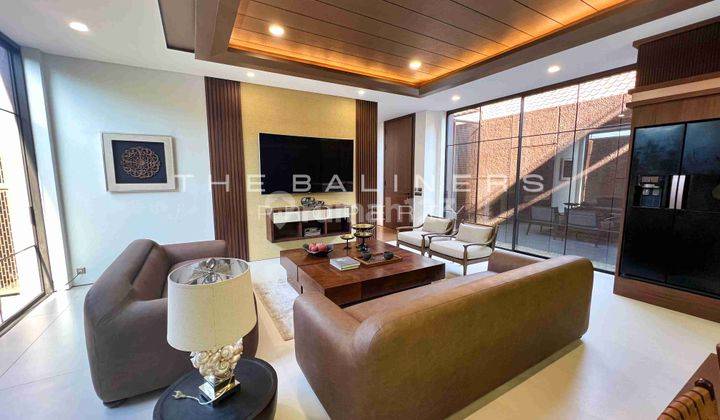 Spacious 4 Bedroom Villa In Kerobokan With Rice Field Views