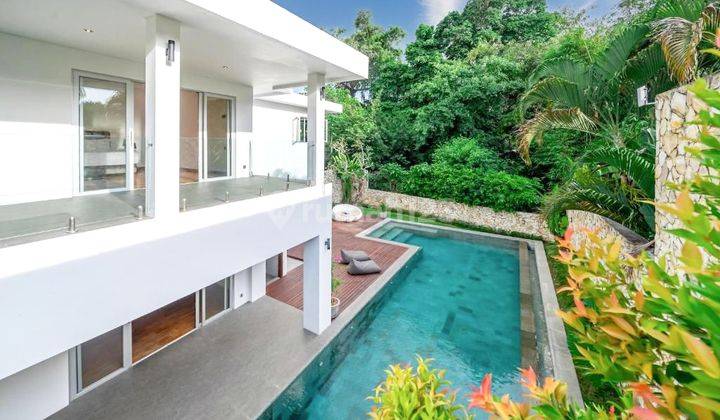 Luxurious Family Villa In A Coveted Residential Area 1