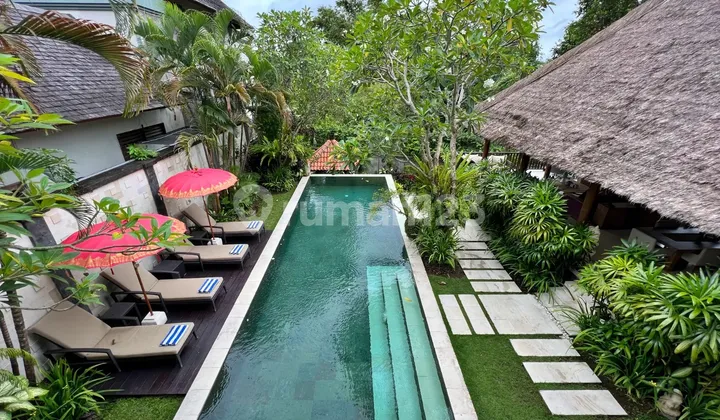 Rarely Offered Riverfront 4 Bedroom Villa 2 Mins Drive To The Beach