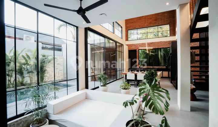 Luxurious Modern contemporary Villa In Pecatu, Uluwatu