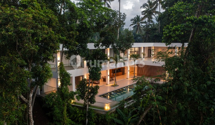 Luxury Jungle View Villa In Ubud With Private Sauna And Wellness Spaces