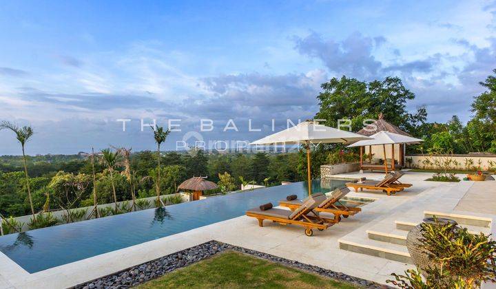 Elegant Pecatu Villa With Expansive Space And Modern Comforts 1