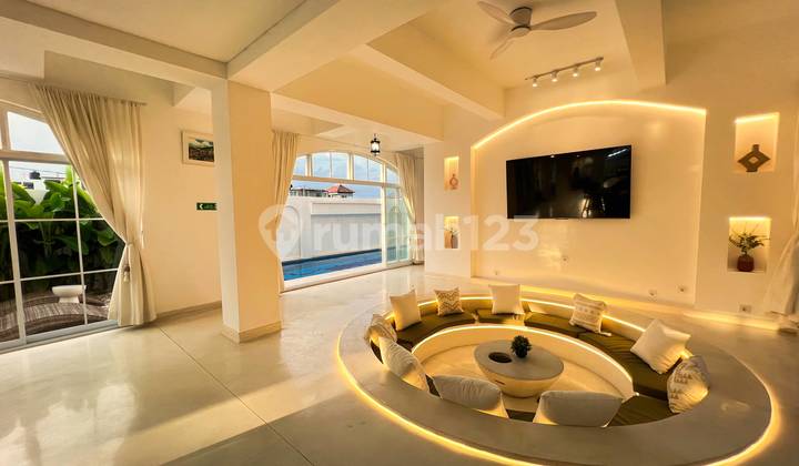 Elegant Seaside Retreat In Cemagi A Mediterranean Tropical Blend Elegant Seaside Retreat In Cemagi A Mediterranean Tropical Blend